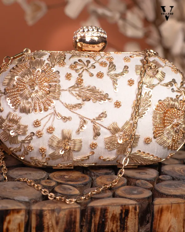 Noor_Élan_Embroidered_Clutch